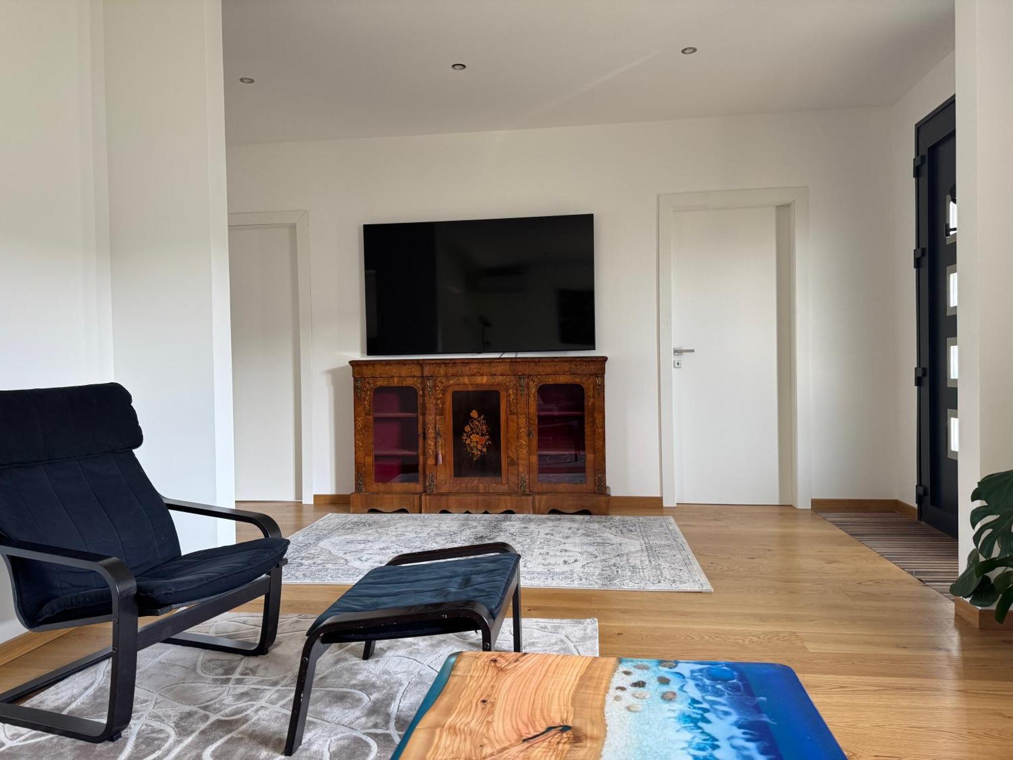 Apartment Moderno Netflix & Free Parking *